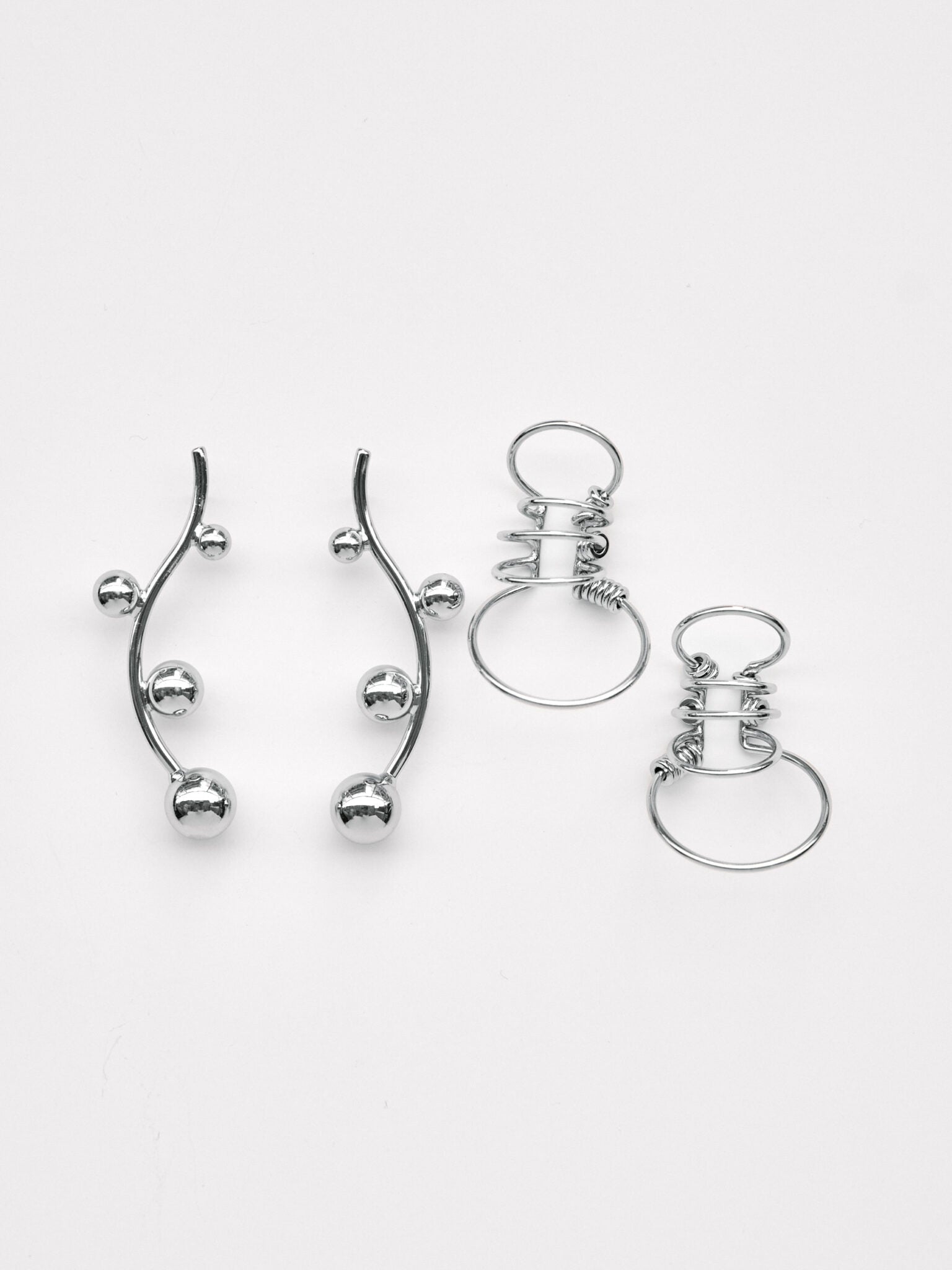 Gemini Ohrringe | 4-teiliges Set mit Silberversilberten Ohrringen & Manschetten – Yasèmia Earrings Yasèmia