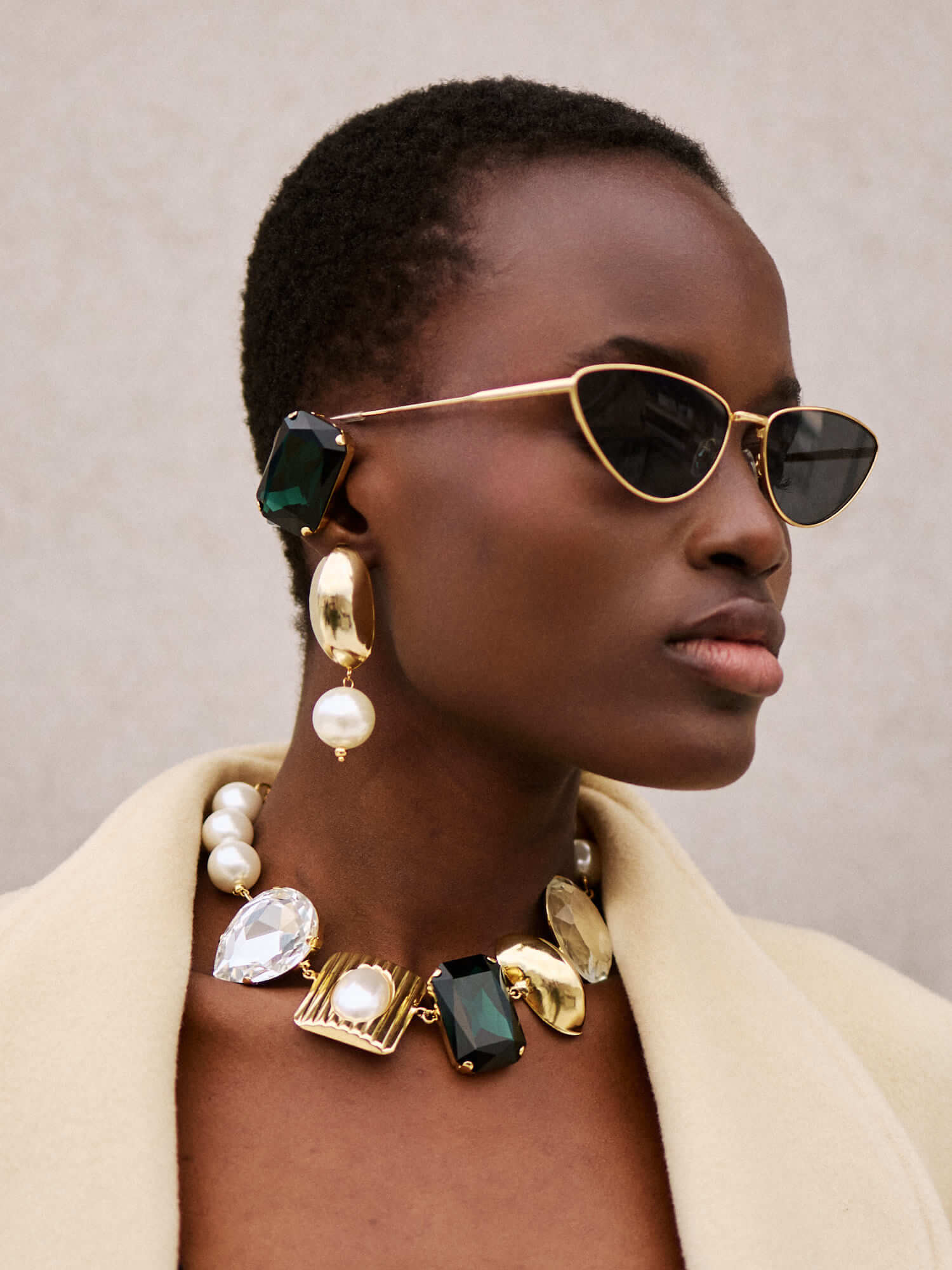 Handgemachter Schmuck Duesseldorf Yasemia jewellery Ohrringe statement set gold mit Steinen