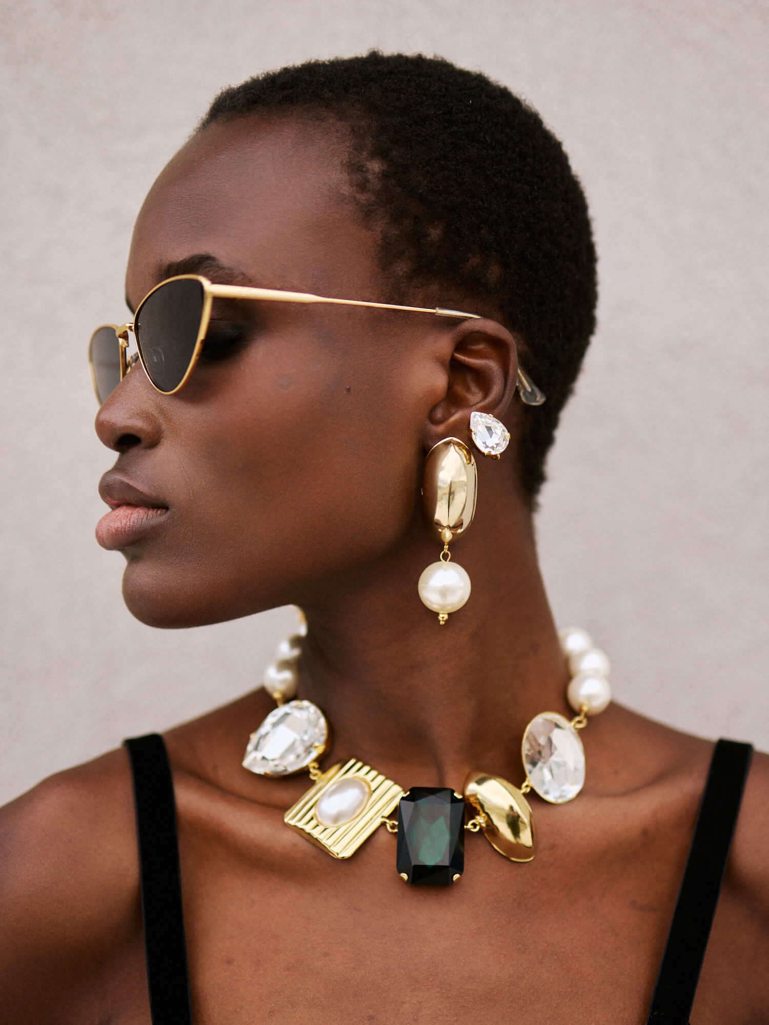 Handgemachter Schmuck Duesseldorf Yasemia jewellery Ohrringe statement set gold mit Steinen