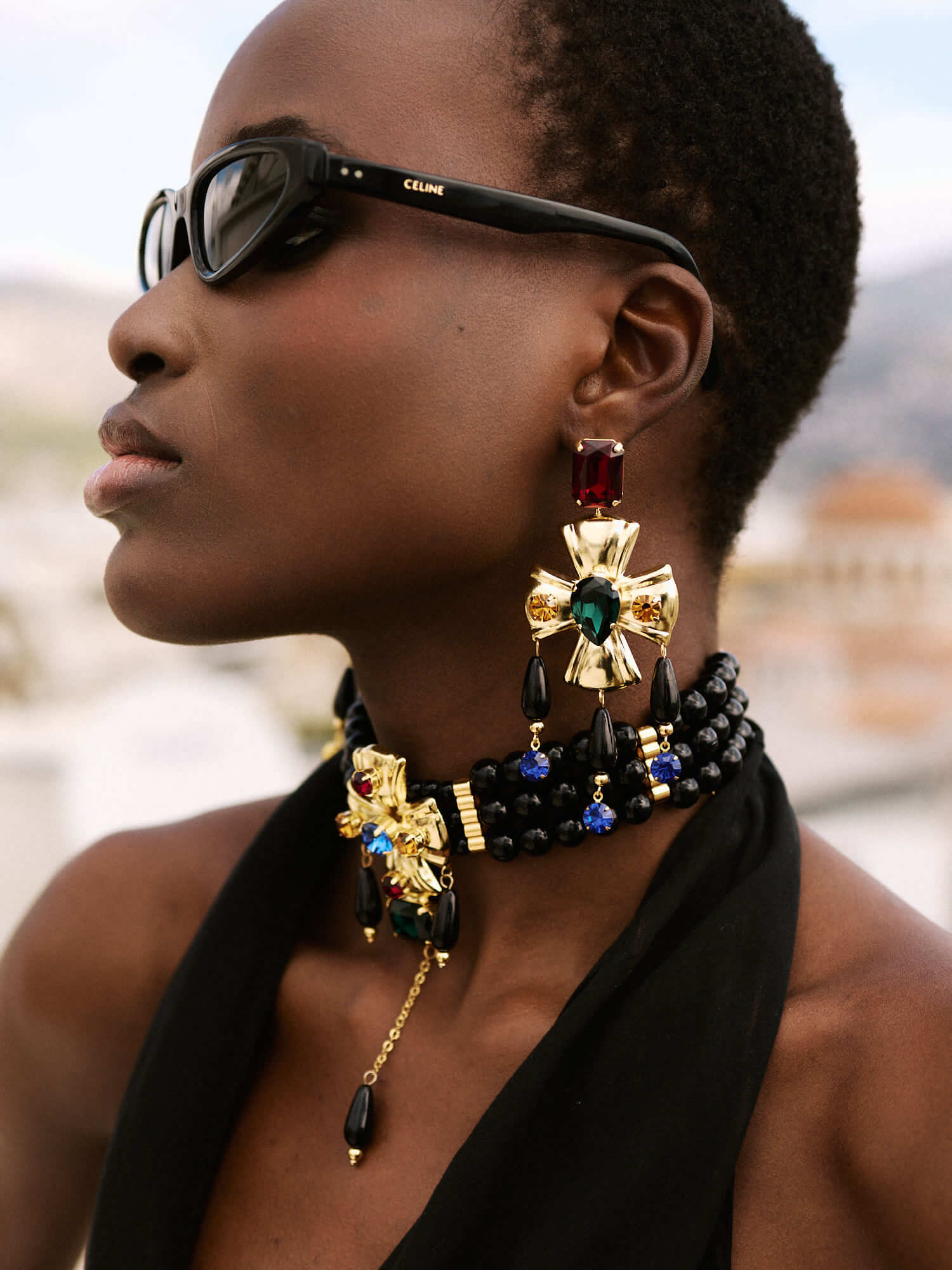 Handgemachter Schmuck Duesseldorf Yasemia jewellery Ohrringe Kreuz statement set gold mit steinen