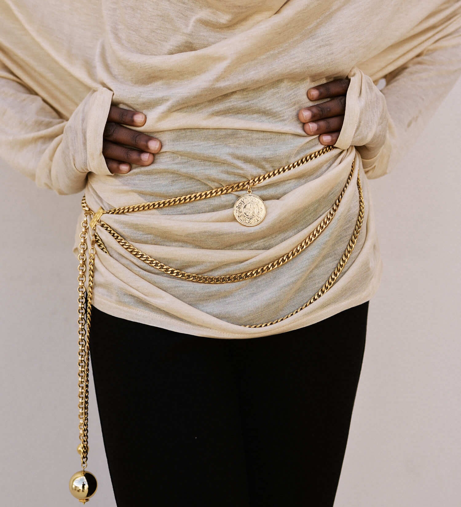 Lumiere Gürtel – Goldplated Kettenaccessoire | Yasèmia Jewellery Yasèmia