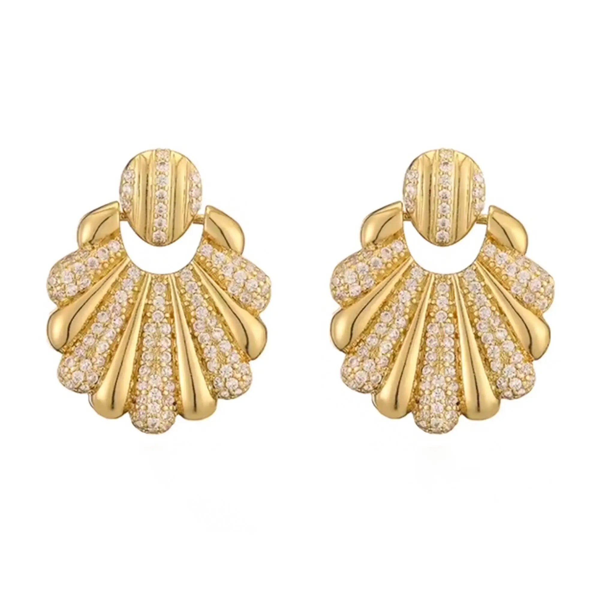 Yasemia Schmuck handgemachte Düsseldorf Muscheln Ohrringe Gold und Zirkonia