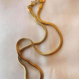 Elegante Schlangenkette aus 18 Karat vergoldetem Edelstahl - Perfekt für jeden Tag l Yasèmia Jewellery Yasèmia