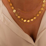 Elegante Electra Halskette aus 24K vergoldetem Bronze l Yasèmia Jewellery Yasèmia
