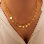 Elegante Electra Halskette aus 24K vergoldetem Bronze l Yasèmia Jewellery Yasèmia