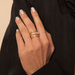 Perlring Genevieve aus 18K vergoldetem Bronze - Elegantes Design für jeden Anlass l Yasèmia Jewellery Yasèmia