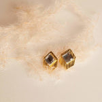 Kaira Ohrstecker mit Swarovski - Kristallen - 24K vergoldetes Bronze l Yasèmia Jewellery Yasèmia