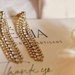 Glamouröse Monica Strassohrringe aus Edelstahl l Yasèmia Jewellery Yasèmia