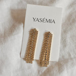 Glamouröse Monica Strassohrringe aus Edelstahl l Yasèmia Jewellery Yasèmia