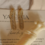 Glamouröse Monica Strassohrringe aus Edelstahl l Yasèmia Jewellery Yasèmia
