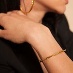 Schlichtes und Elegantes 24K Goldplattiertes Bronze Armband - Handgefertigt in Griechenland l Yasèmia Jewellery Yasèmia