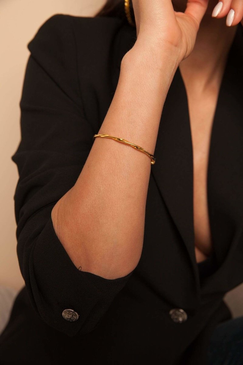 Schlichtes und Elegantes 24K Goldplattiertes Bronze Armband - Handgefertigt in Griechenland l Yasèmia Jewellery Yasèmia