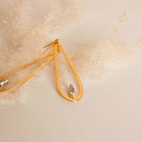 Marie Lange Ohrringe aus 24K vergoldetem Bronze mit Swarovski Elementen l Yasèmia Jewellery Yasèmia