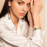 Marie Lange Ohrringe aus 24K vergoldetem Bronze mit Swarovski Elementen l Yasèmia Jewellery Yasèmia