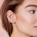 Luxuriöse Yakusha Ohrstecker mit 18K Goldbeschichtung und funkelnden Zirkonia l Yasèmia Jewellery Yasèmia